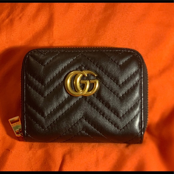Handbags - Women’s black Gucci wallet